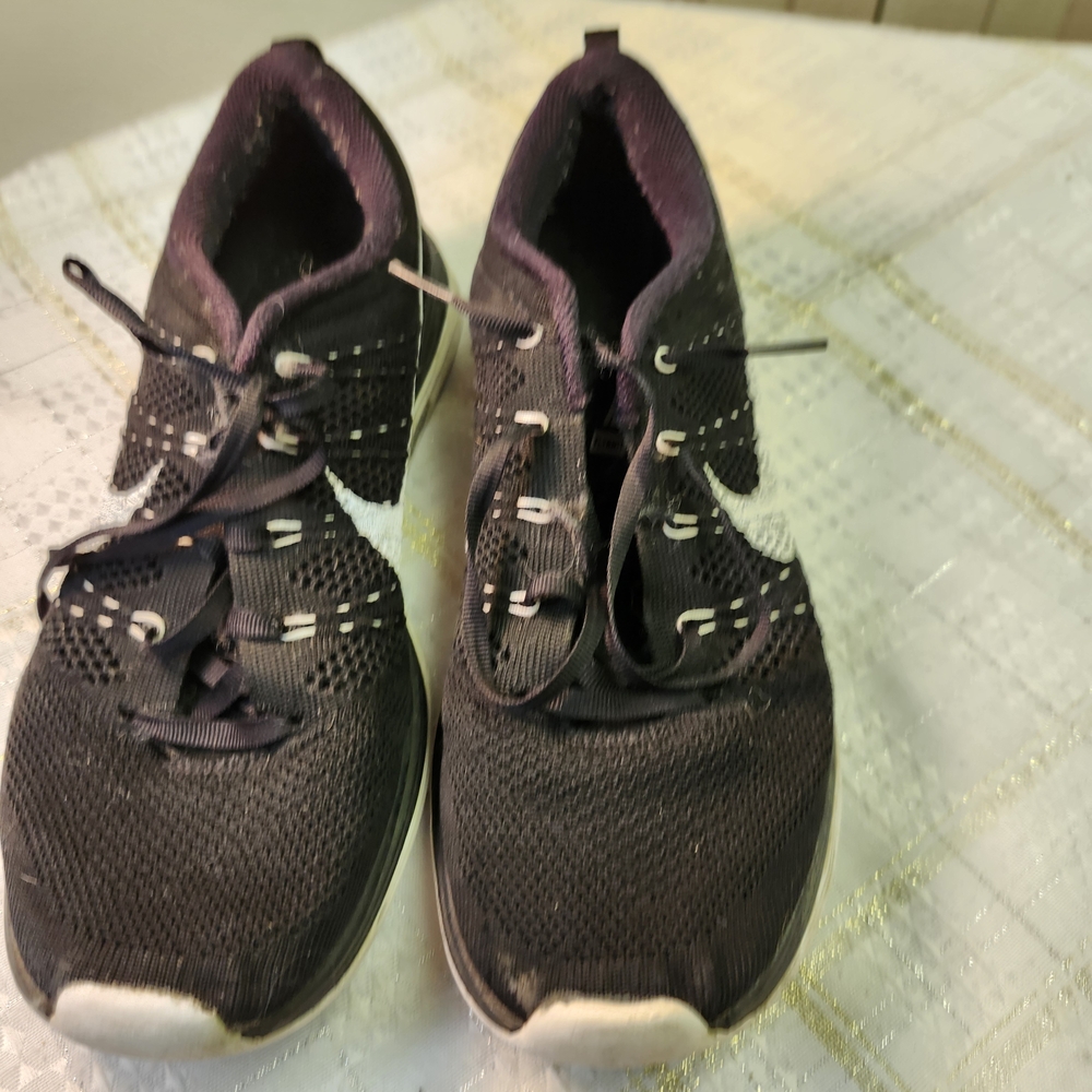 Women's Black and Purple Athletic Running Sneakers